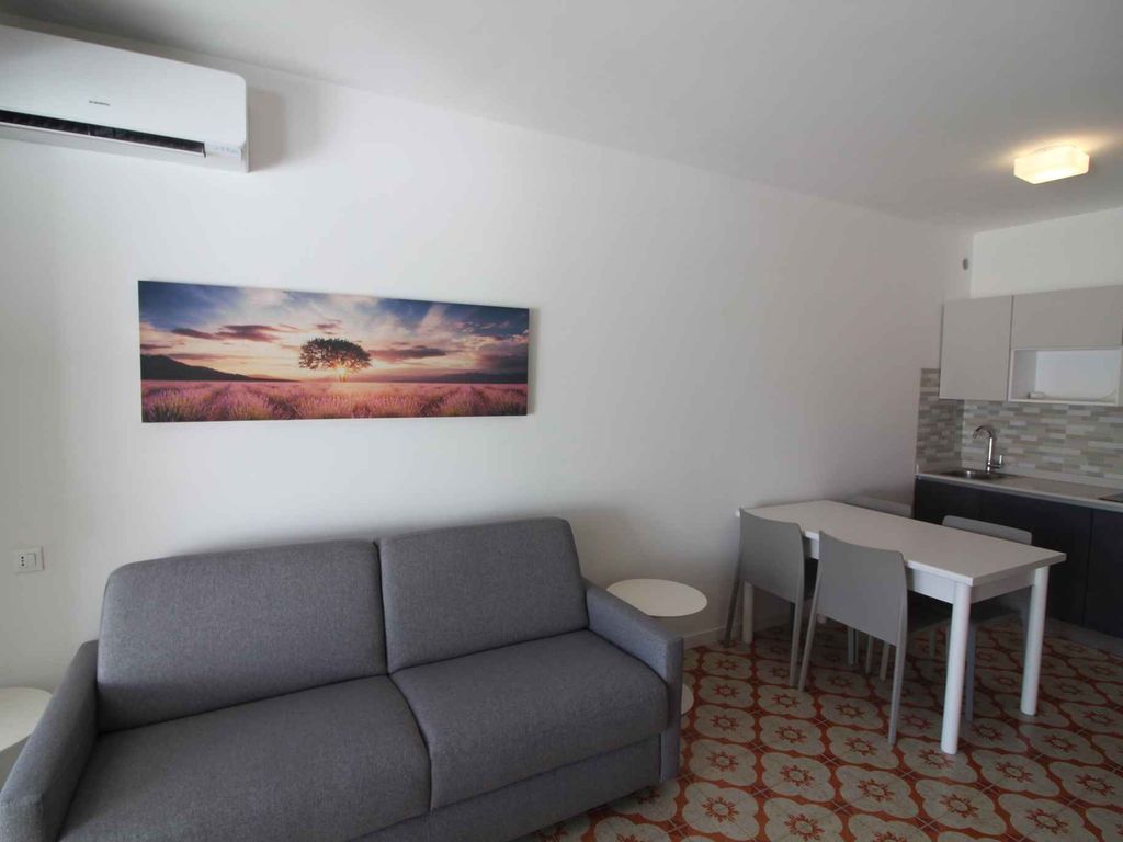 Studio mit Balkon