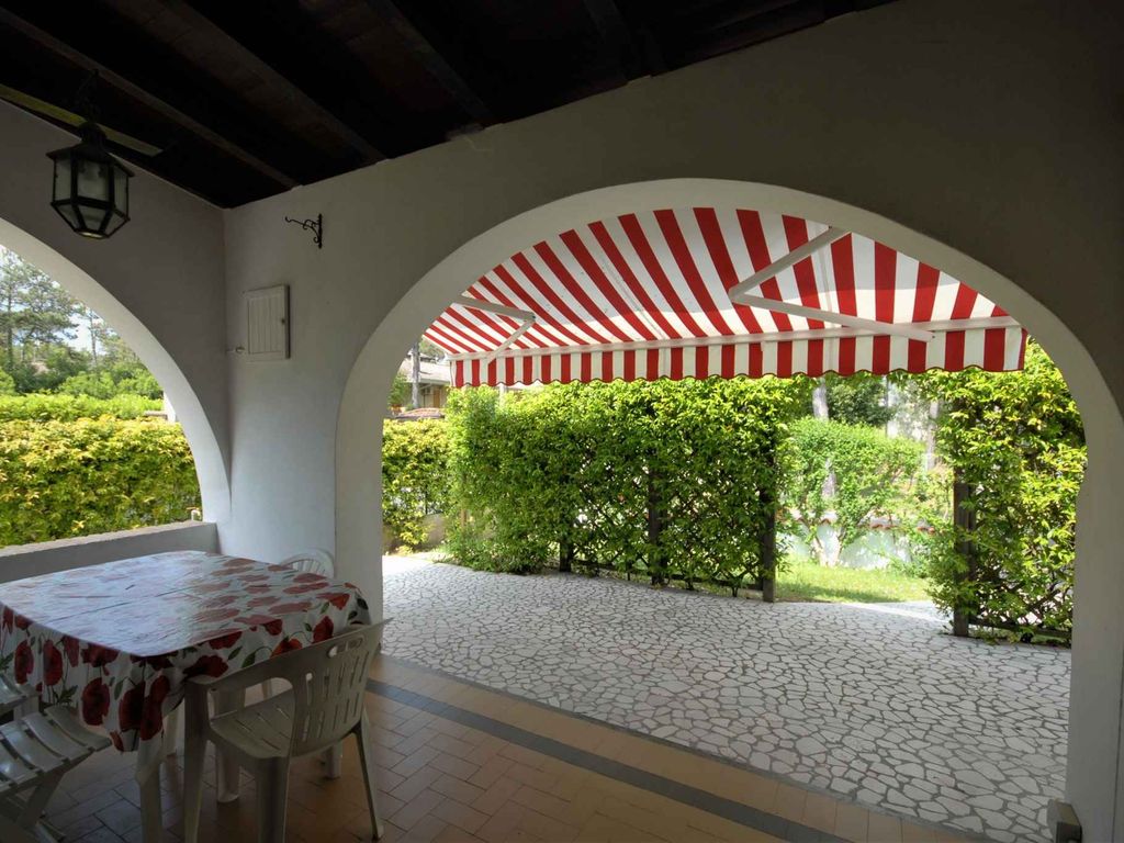 Villa mit Terrasse
