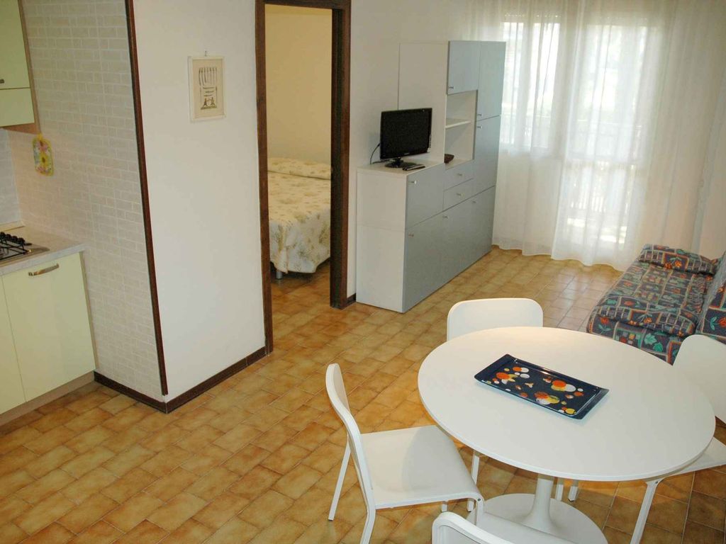 Ferienwohnung mit Pool und Balkon
