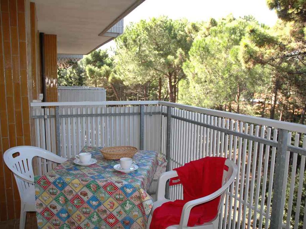 Ferienwohnung mit Pool und Balkon