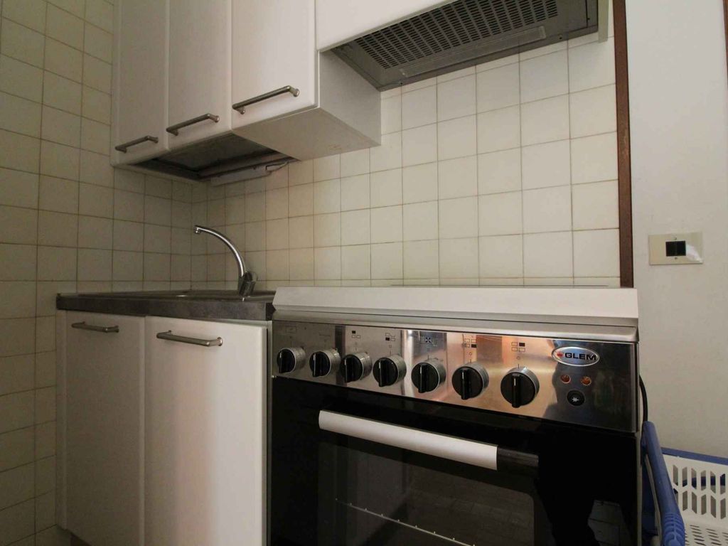 Ferienwohnung mit Pool und Balkon