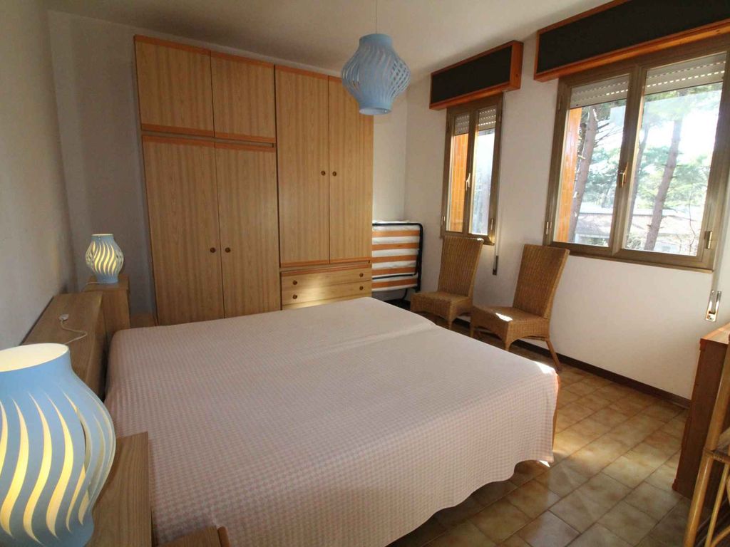 Ferienwohnung mit Pool und Balkon