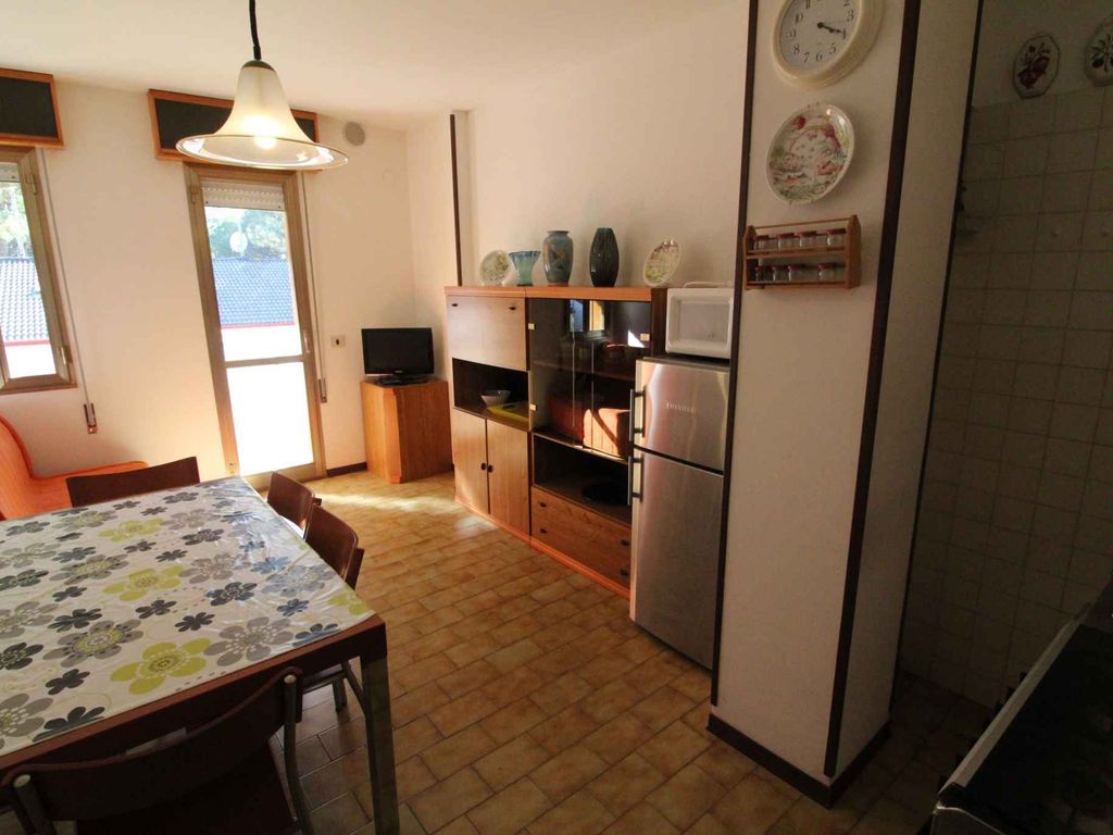 Ferienwohnung mit Pool und Balkon