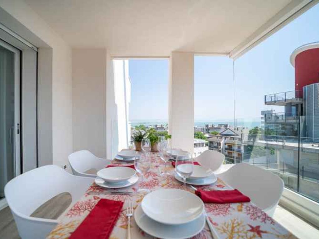 Ferienwohnung mit Klimaanlage und Balkon