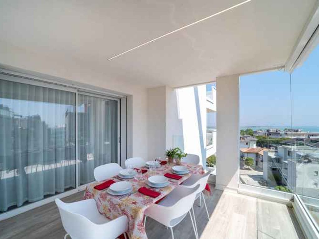 Ferienwohnung mit Klimaanlage und Balkon