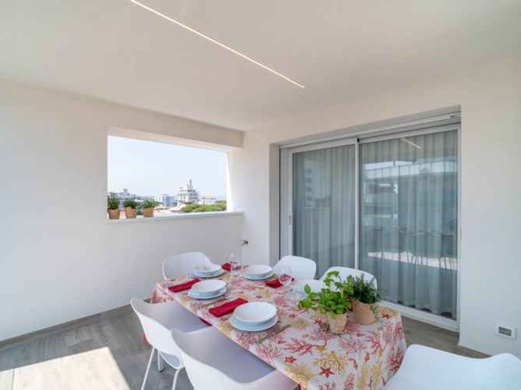 Ferienwohnung mit Klimaanlage und Balkon