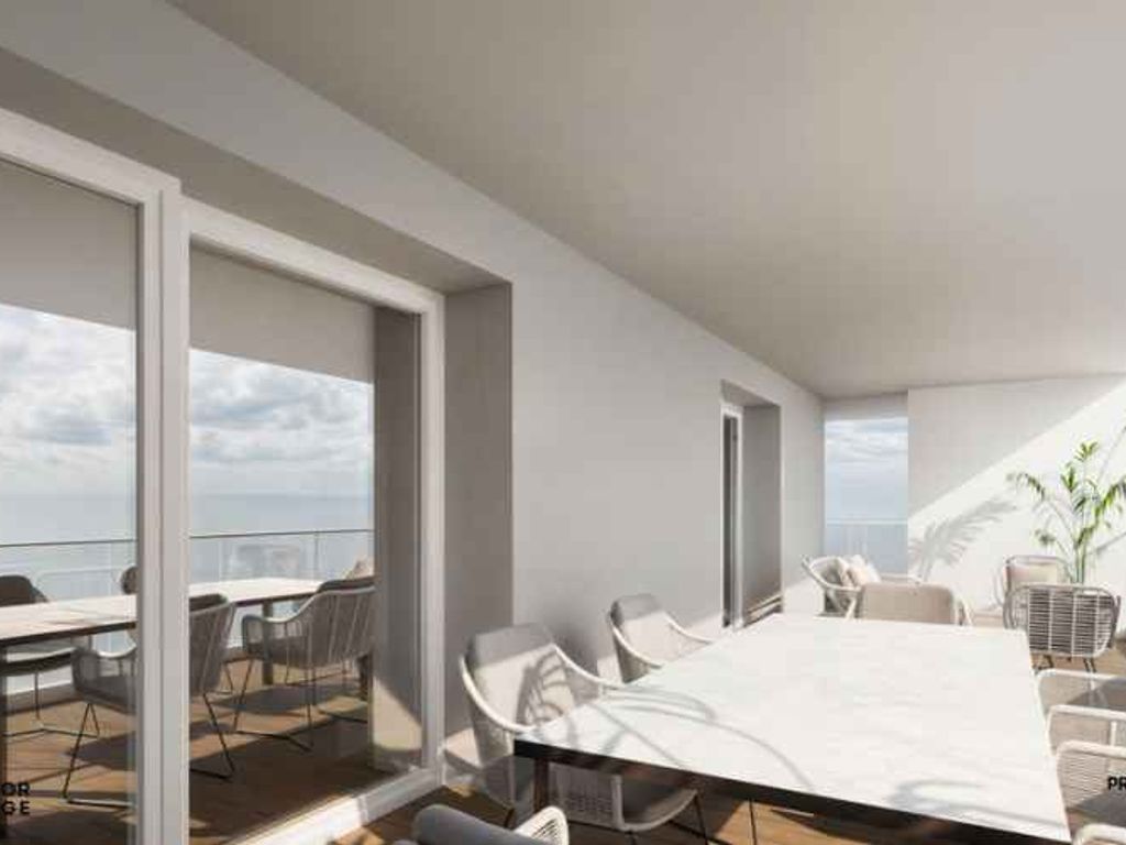Ferienwohnung mit Klimaanlage und Balkon