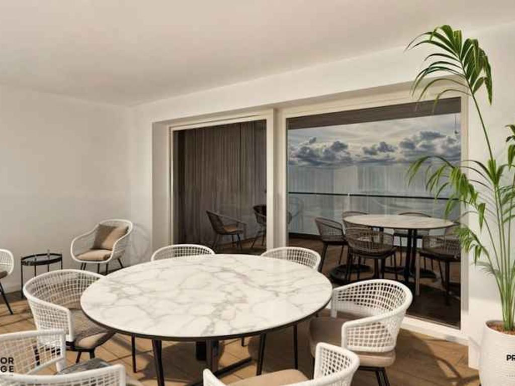 Ferienwohnung mit Klimaanlage und Balkon