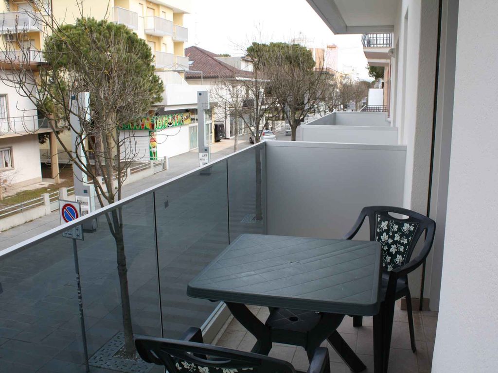 Ferienwohnung mit Klimaanlage und Balkon