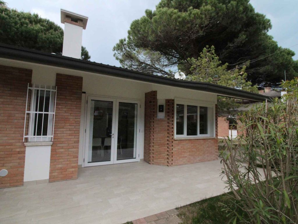 Ferienwohnung mit Klimaanlage, Terrasse und Garten