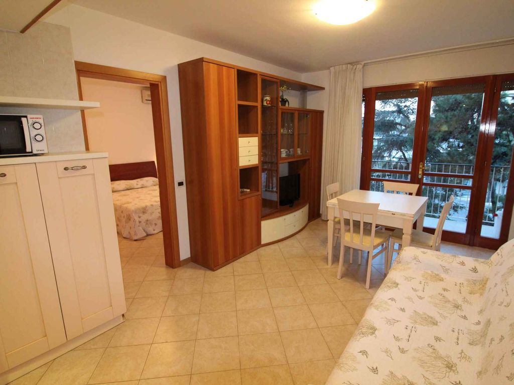 Ferienwohnung mit Klimaanlage und Balkon