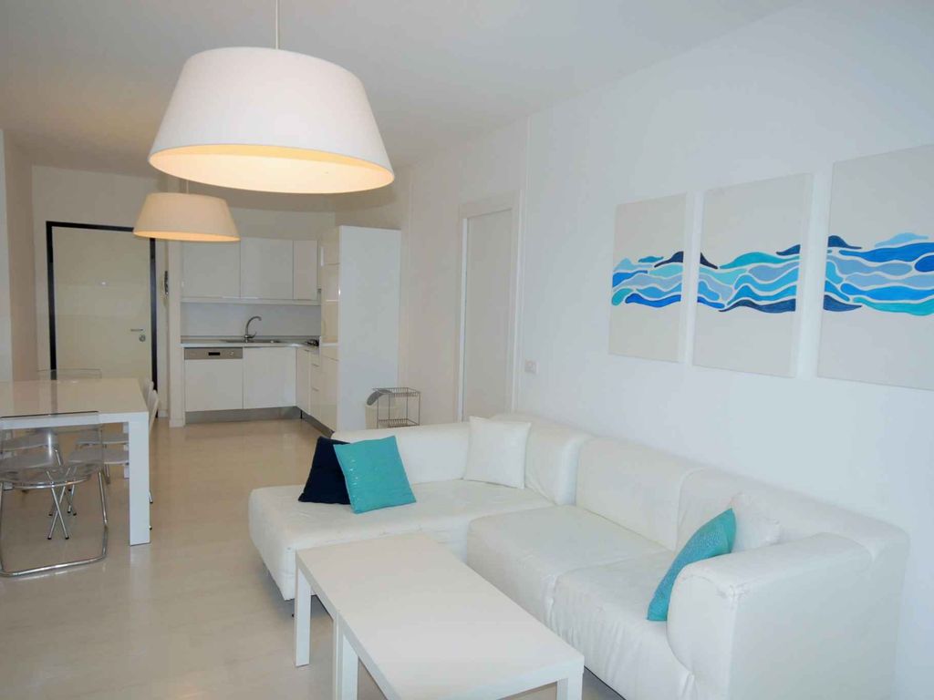 Ferienwohnung mit Klimaanlage und Balkon mit Meerblick