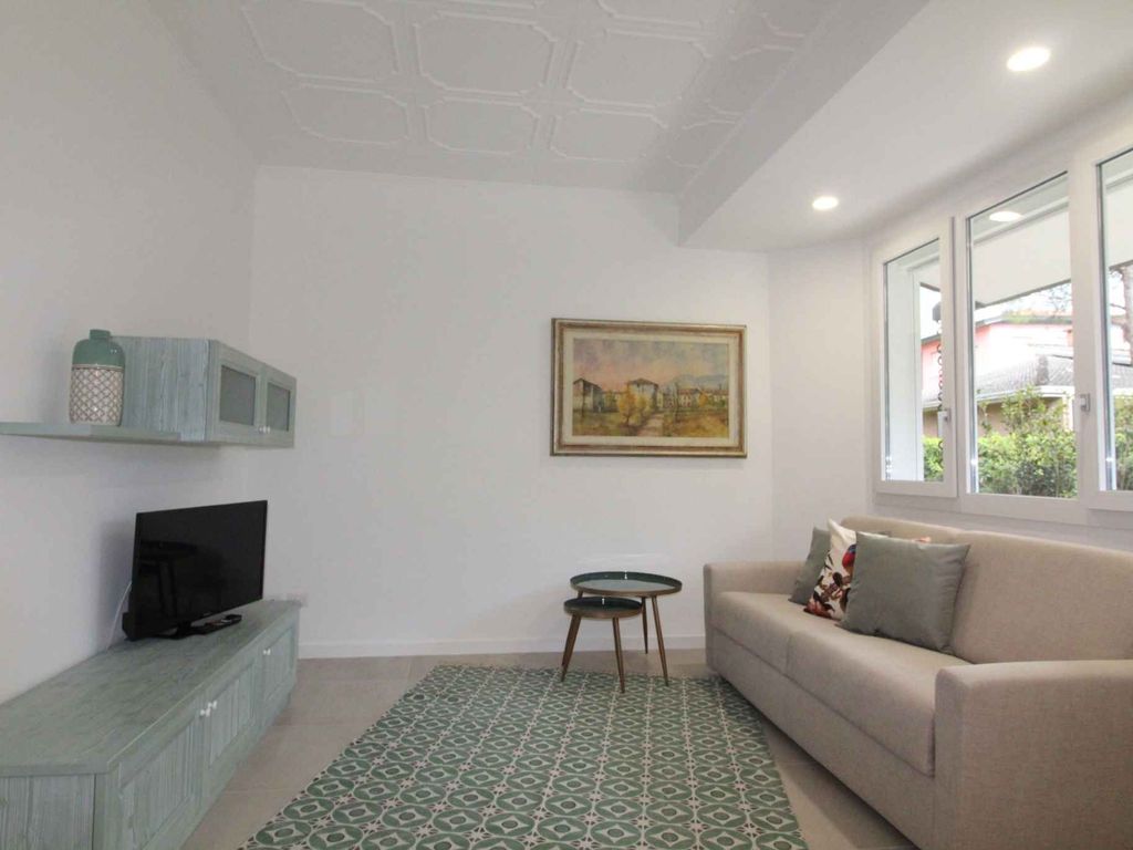 Ferienwohnung mit Klimaanlage, Terrasse und Garten