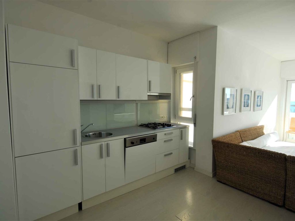 Ferienwohnung mit Klimaanlage und Balkon mit Meerblick