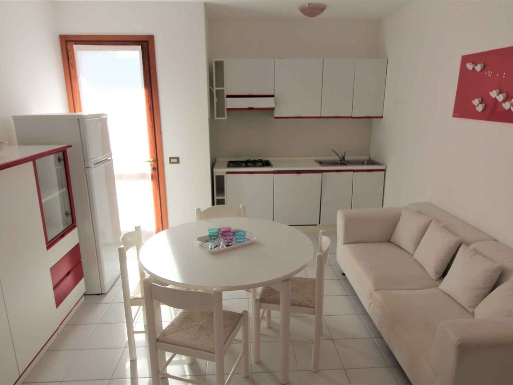 Ferienwohnung mit Klimaanlage und Balkon