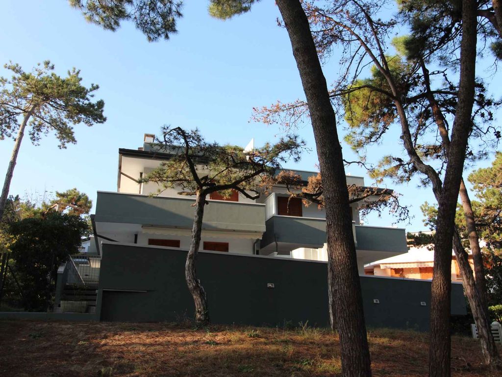 Ferienwohnung mit Klimaanlage und Balkon