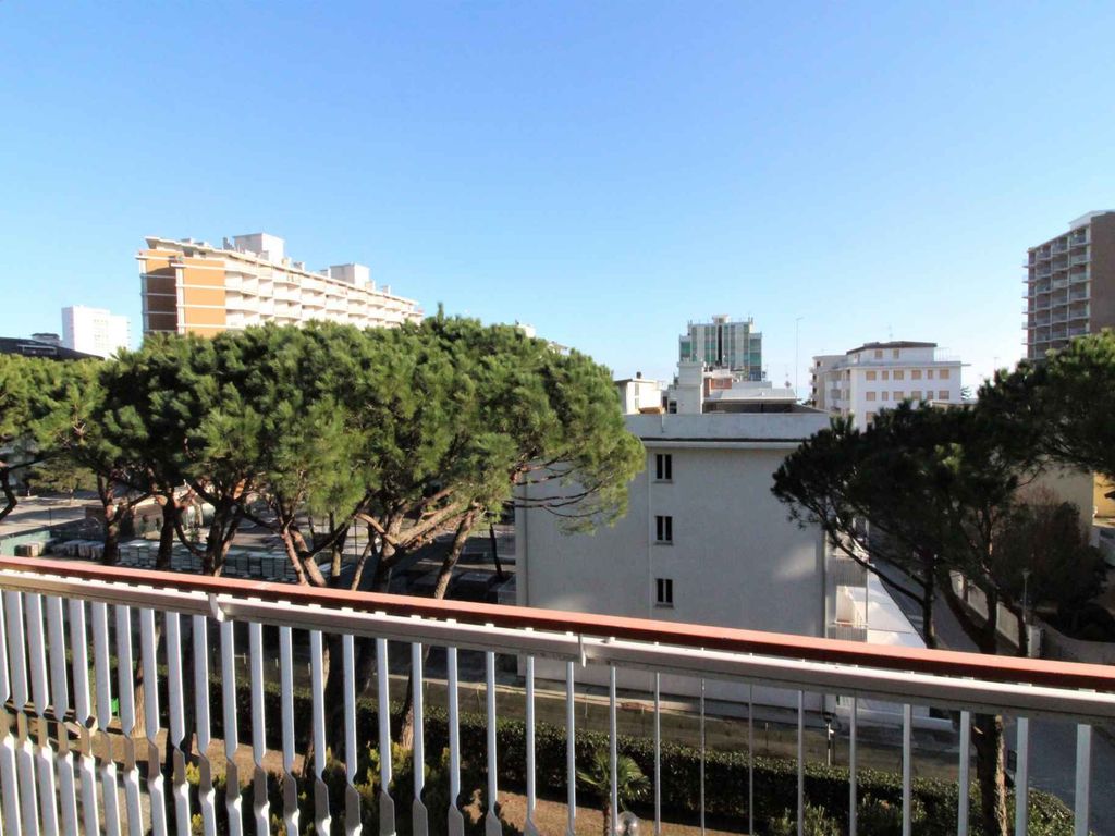 Studio mit Balkon