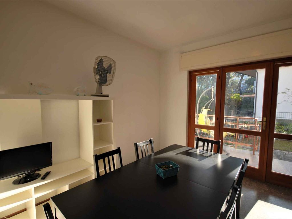 Ferienwohnung mit Klimaanlage, Terrasse und Garten