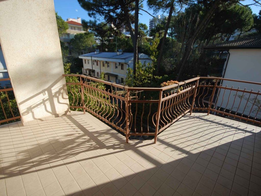 Ferienwohnung mit Klimaanlage, Terrasse und Garten