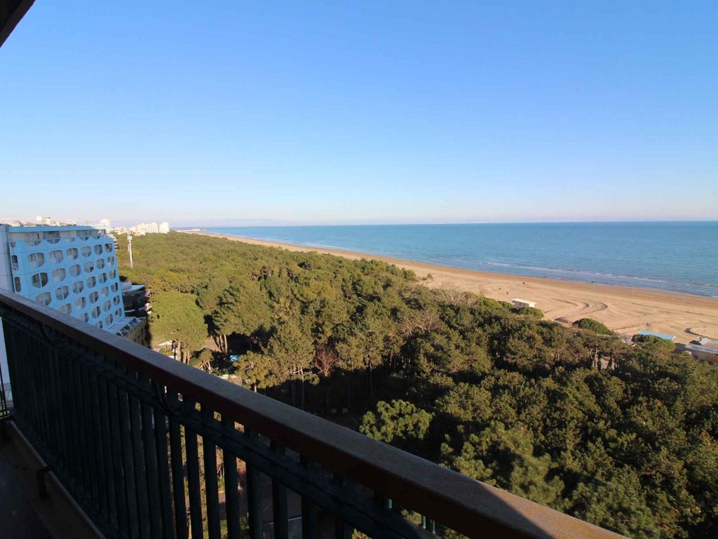 Ferienwohnung mit Klimaanlage und Balkon mit Meerblick