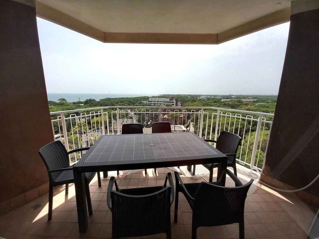 Ferienwohnung mit Klimaanlage und Balkon mit Meerblick