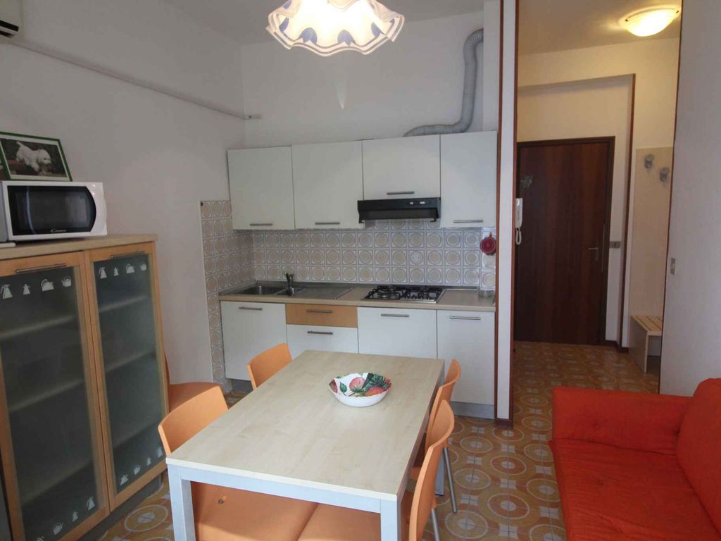Ferienwohnung mit Klimaanlage und Balkon