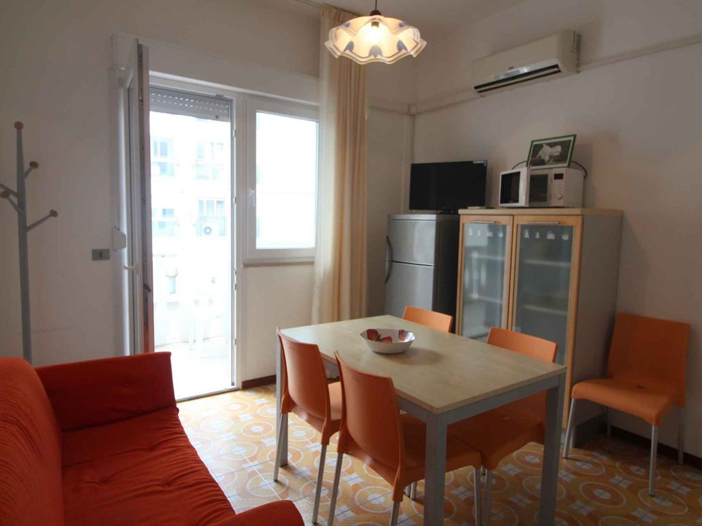 Ferienwohnung mit Klimaanlage und Balkon