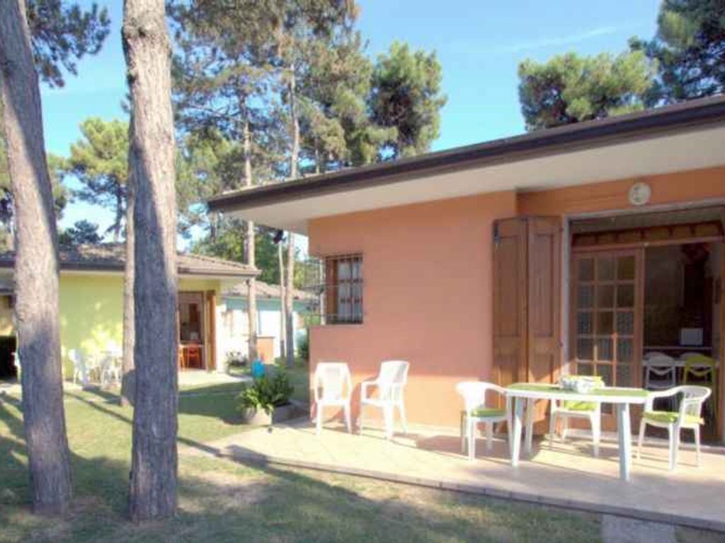 Bungalow mit Klimaanlage und Terrasse