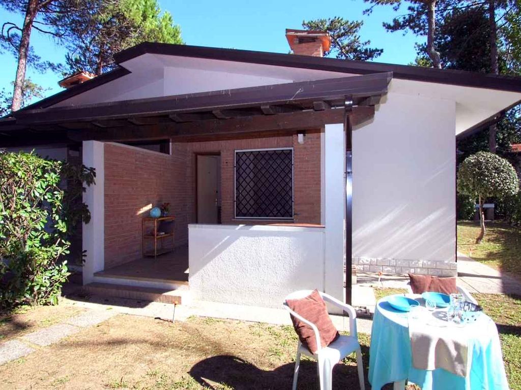 Bungalow mit Terrasse und Klimaanlage