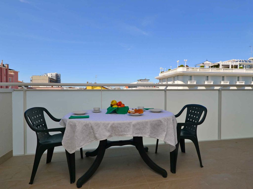 Ferienwohnung mit Klimaanlage und Balkon
