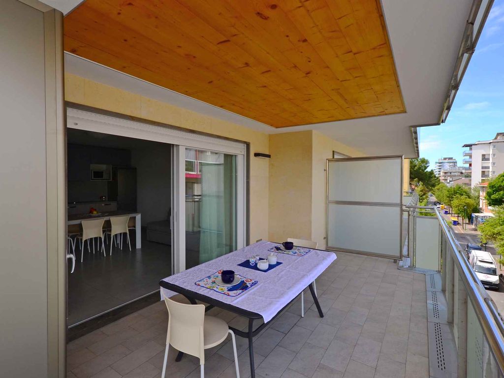 Ferienwohnung mit Balkon und Klimaanlage