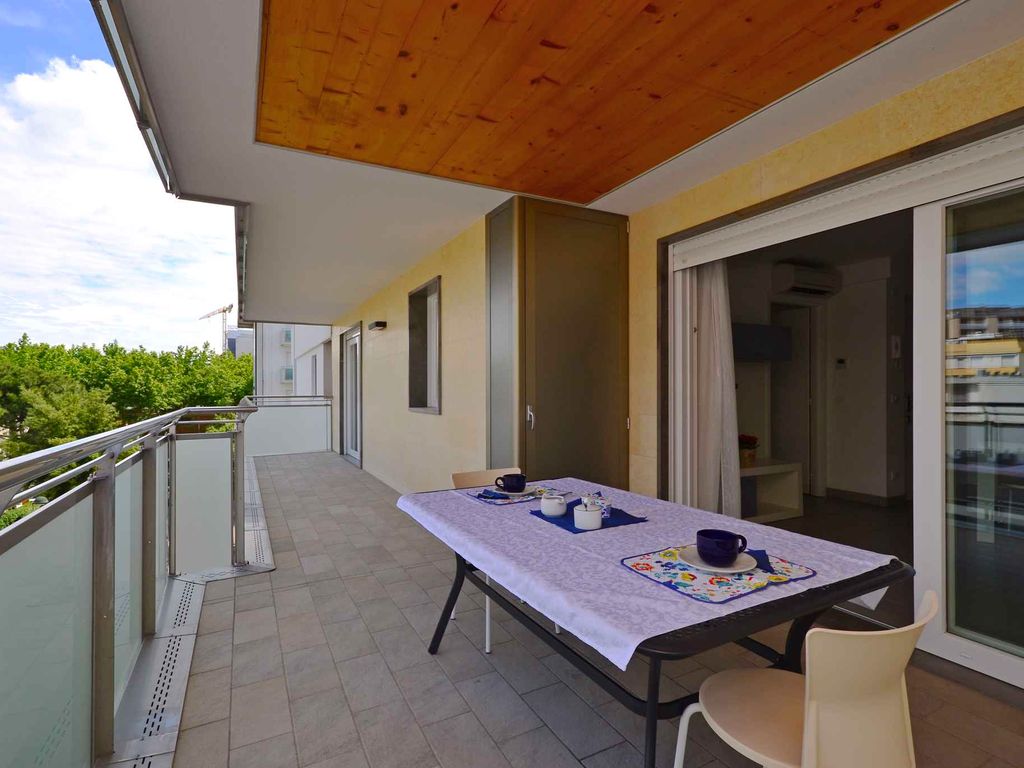 Ferienwohnung mit Balkon und Klimaanlage