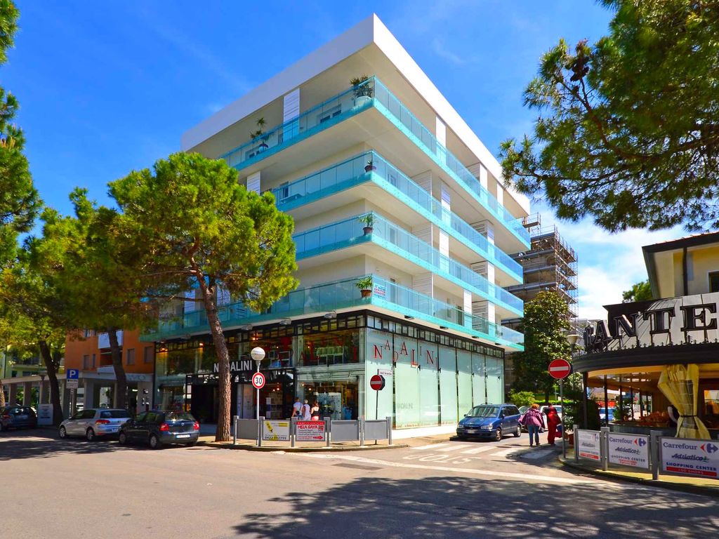 Ferienwohnung mit Klimaanlage, Internet, Balkon und Pool