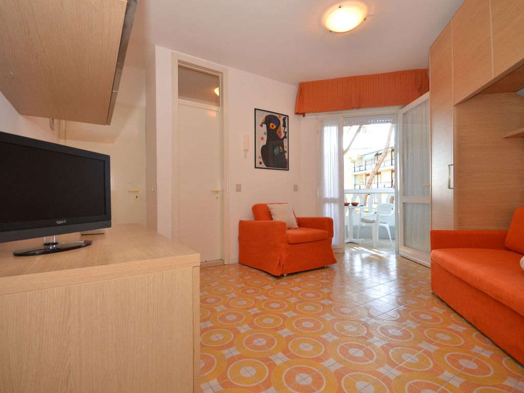 Studio mit Klimaanlage und Balkon