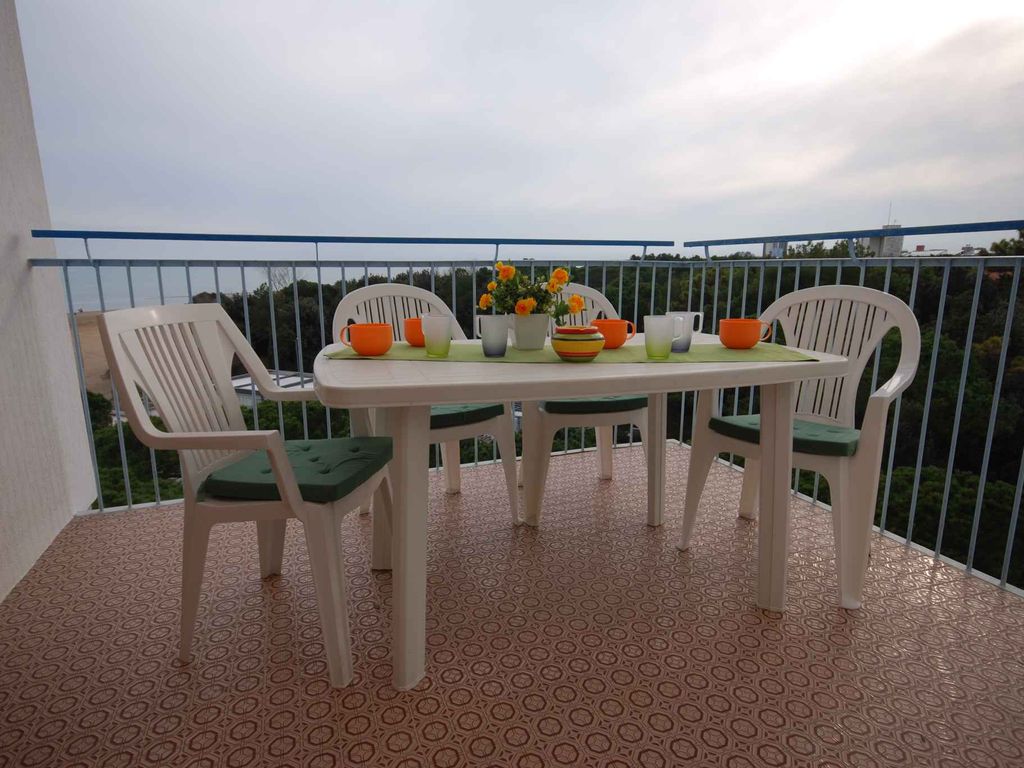 Ferienwohnung mit Klimaanlage und Balkon