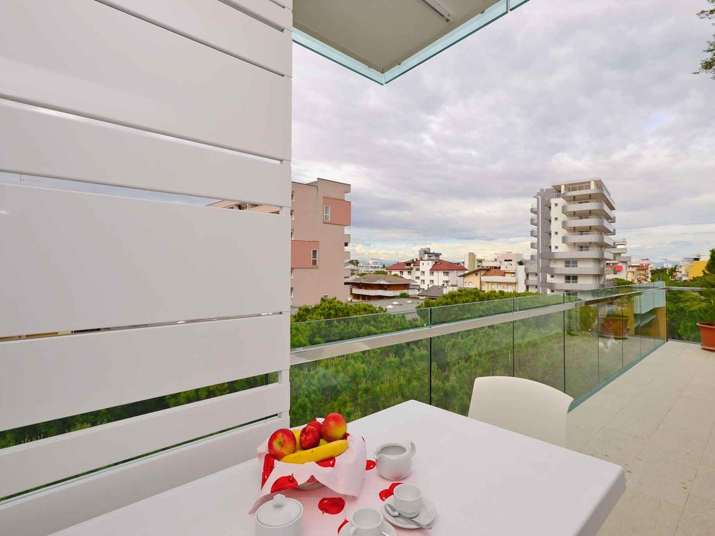Ferienwohnung mit Klimaanlage, Internet, Balkon und Pool