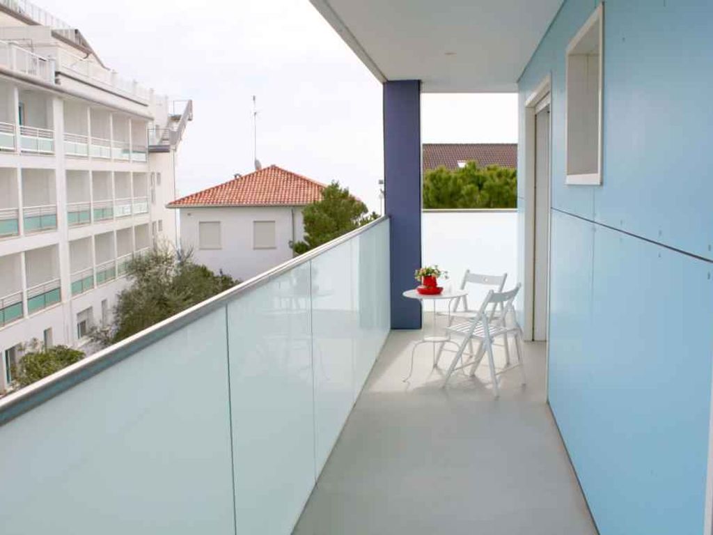 Ferienwohnung mit Klimaanlage und Balkon in Lignano