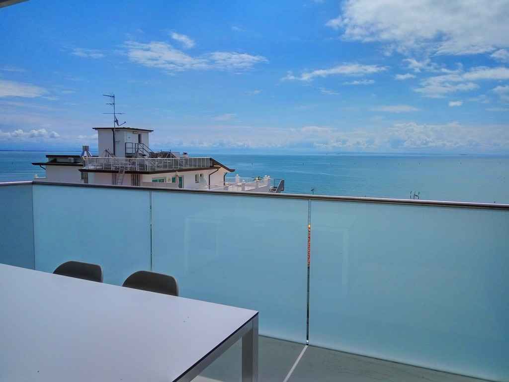 Ferienwohnung mit Balkon und Panoramameeresblick