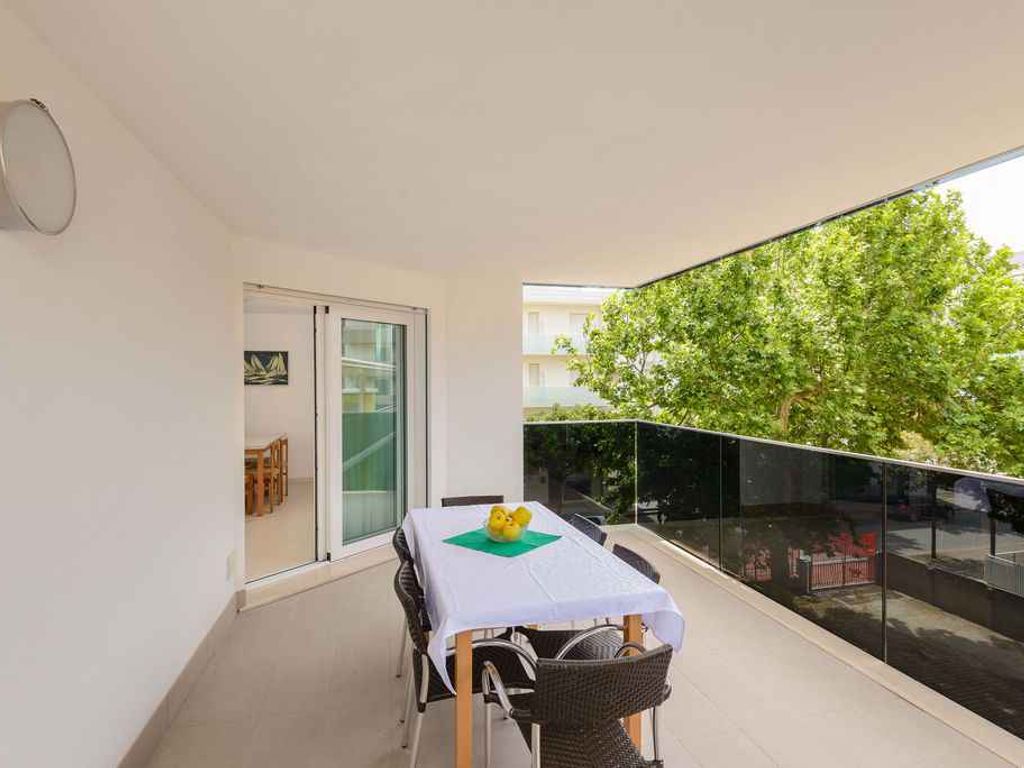 Ferienwohnung mit Balkon und Klimaanlage