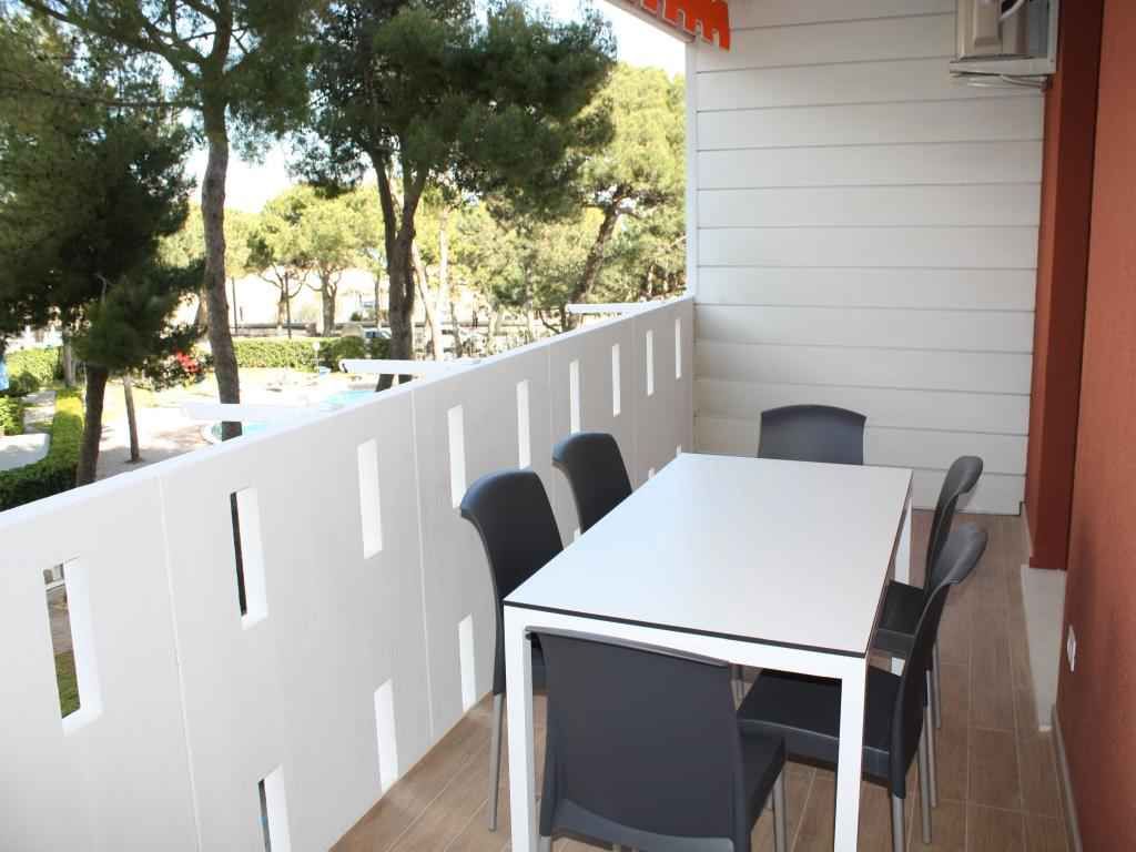 Ferienwohnung mit Klimaanlage und Balkon