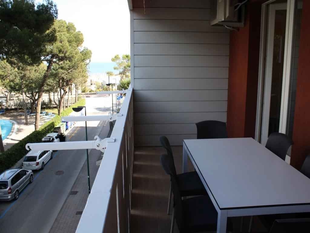 Ferienwohnung mit Klimaanlage und Balkon