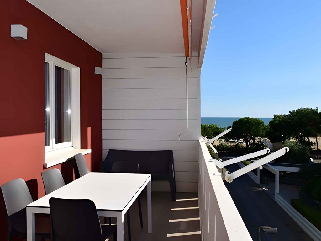 Ferienwohnung mit Klimaanlage und Balkon