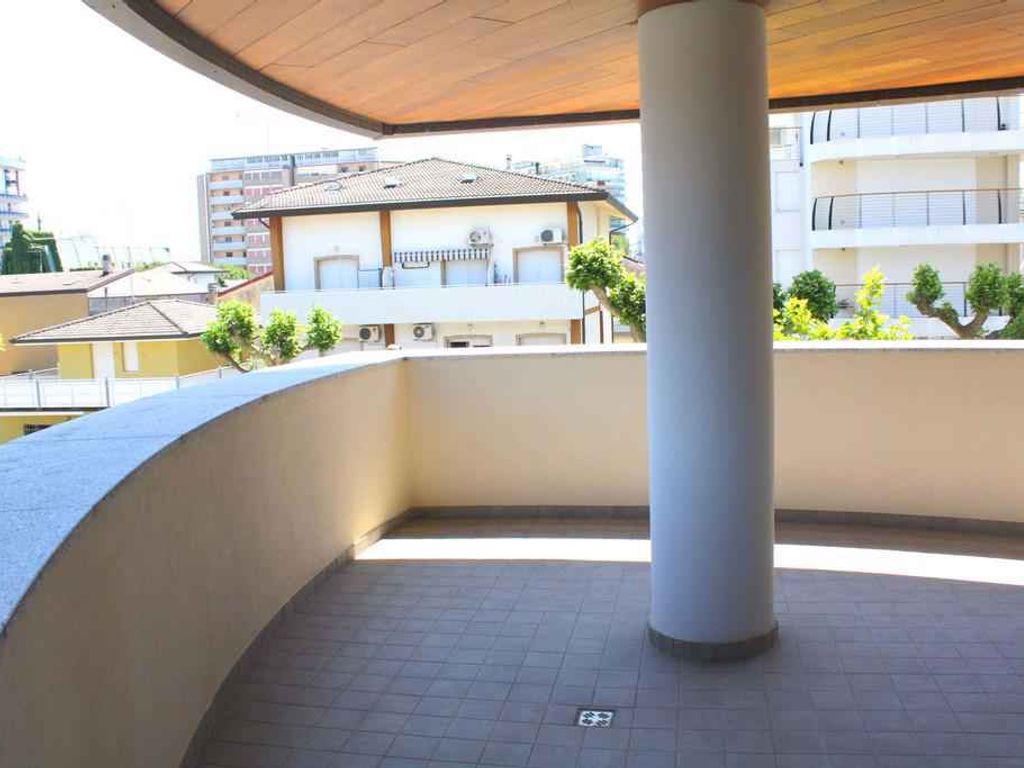 Ferienwohnung mit Balkon und Klimaanlage