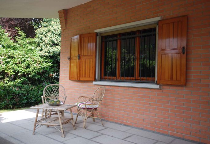 Villa mit Garten und Pool – Foto 2