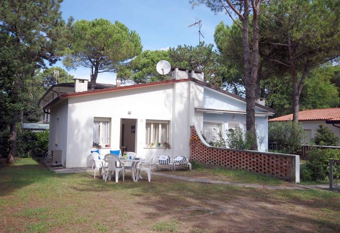 Ferienhaus mit Garten und Klimaanlage