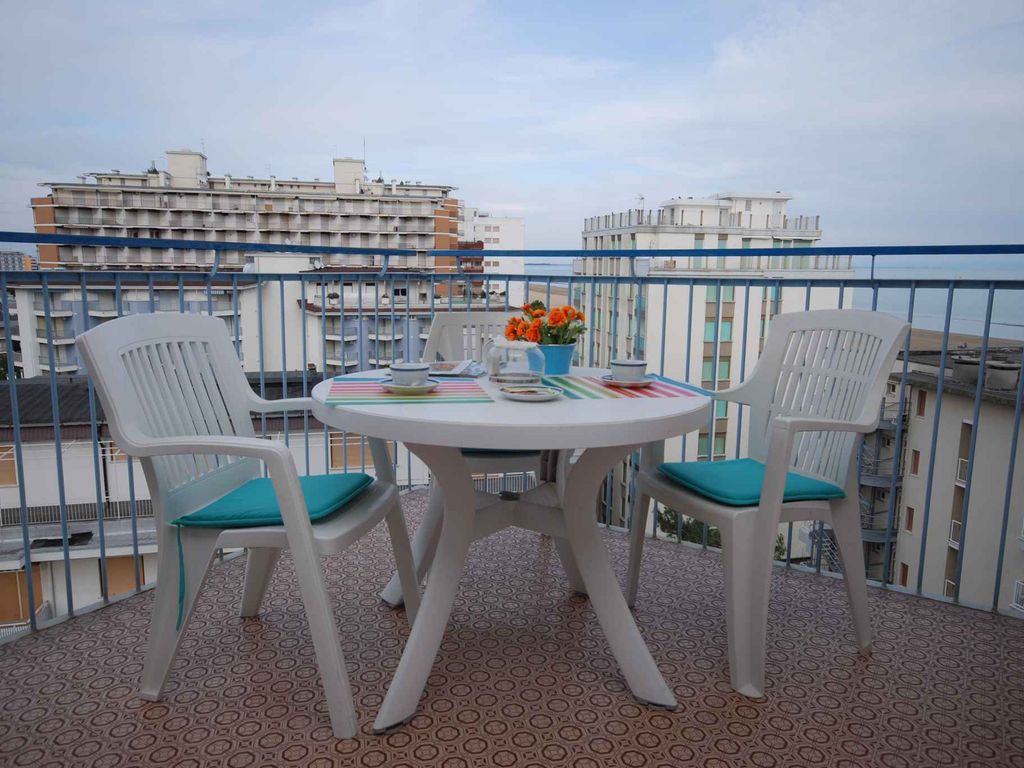 Ferienwohnung mit Klimaanlage und Balkon