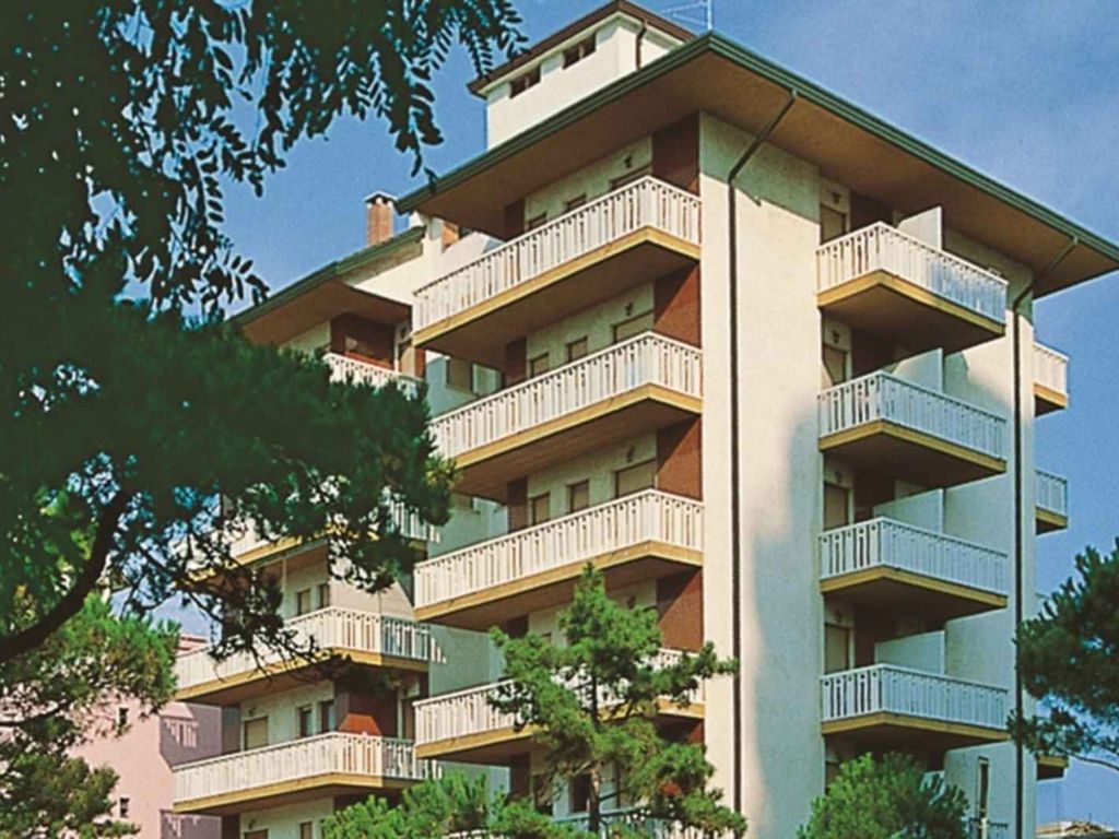 Ferienwohnung mit Klimaanlage und Balkon
