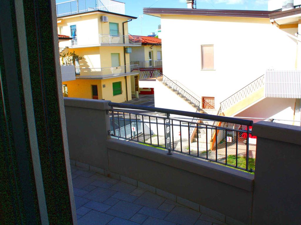 Ferienwohnung mit Balkon und Klimaanlage