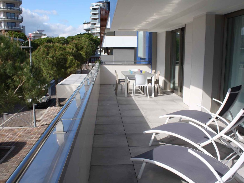 Ferienwohnung mit Balkon im Herzen von Lignano Sabbiadoro