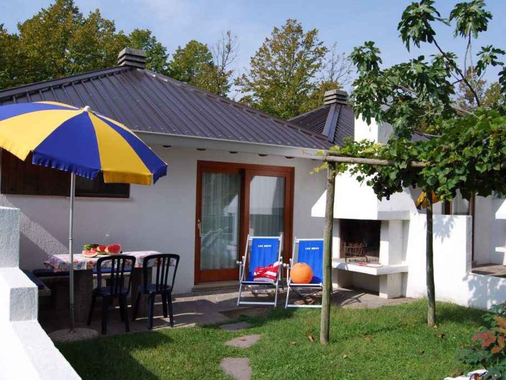Bungalow mit Klimaanlage und Garten
